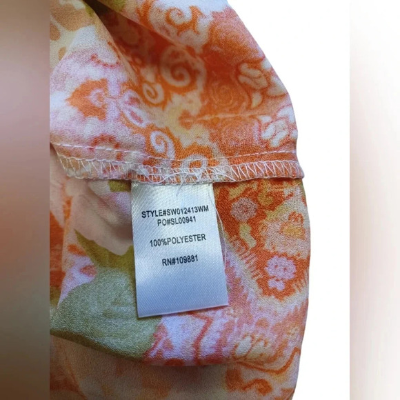 Sunny Leigh NWT Short Flutter Sleeve Floral Blouse Size 2X - Picture 9 of 9